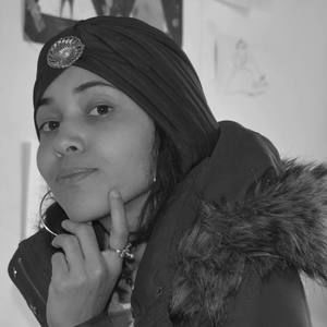 Meet your Posher, Alaura